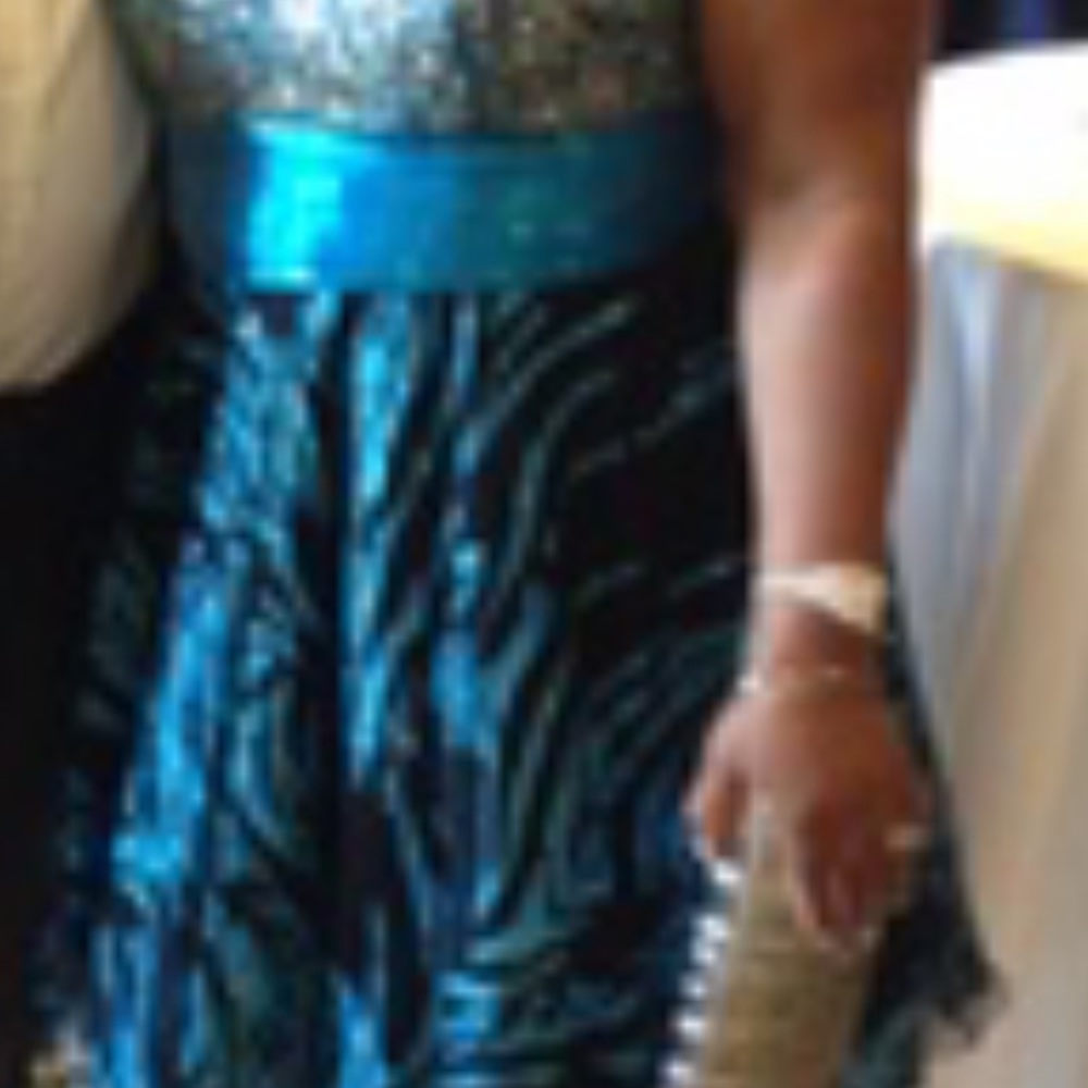 Dress - Picture 2 of 5